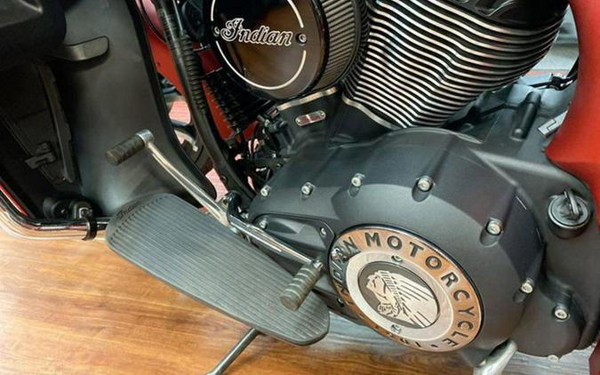 2020 Indian Motorcycle® Roadmaster® Dark Horse® Ruby Smoke