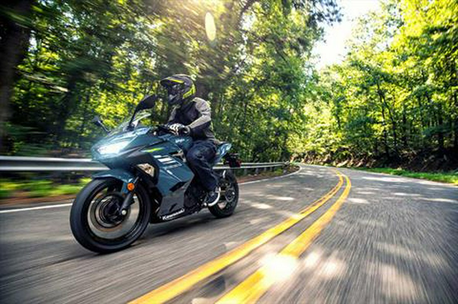 2022 Kawasaki Ninja 400