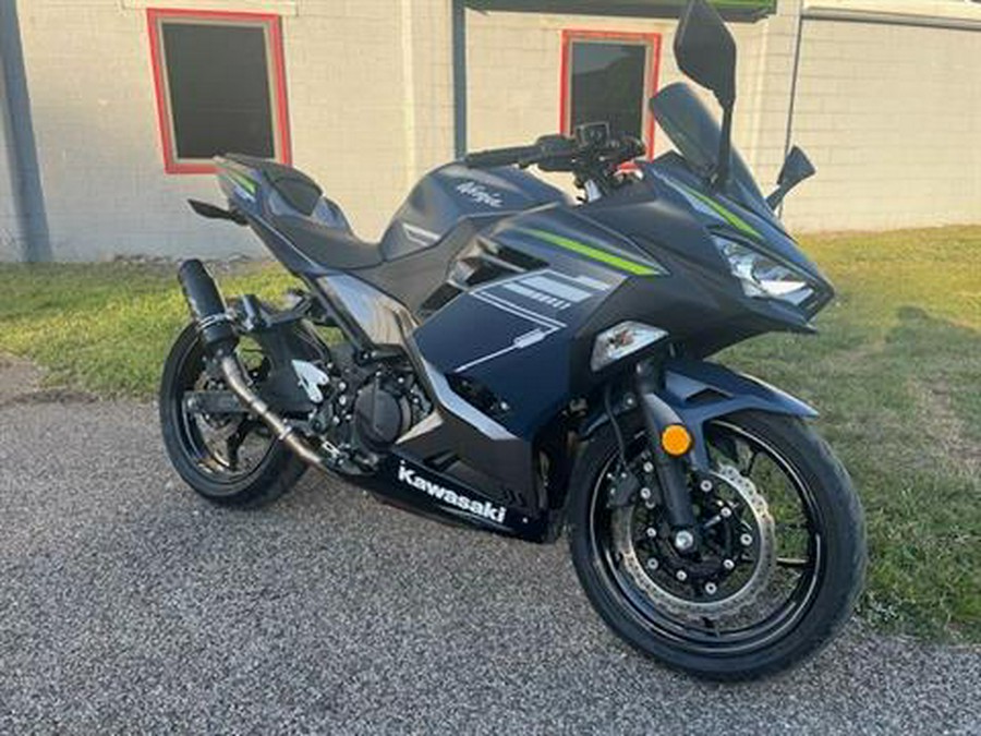 2022 Kawasaki Ninja 400