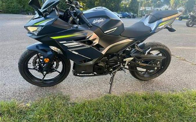 2022 Kawasaki Ninja 400