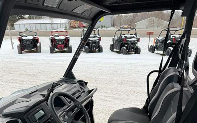 2024 Can-Am Defender XT HD7