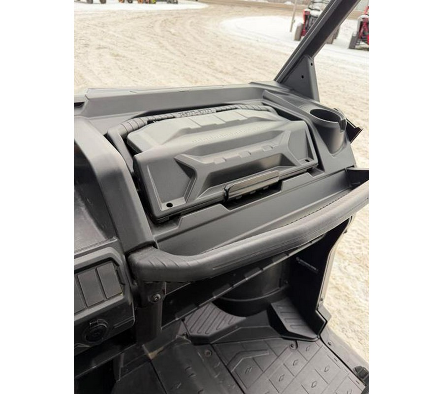 2024 Can-Am Defender XT HD7