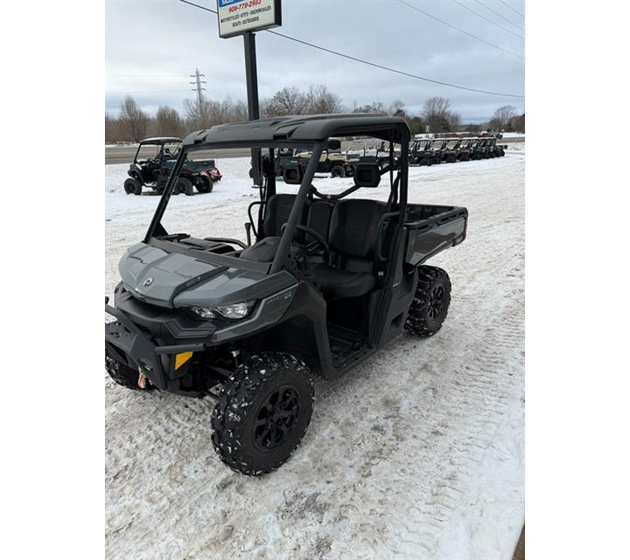 2024 Can-Am Defender XT HD7