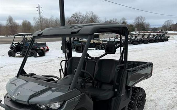 2024 Can-Am Defender XT HD7