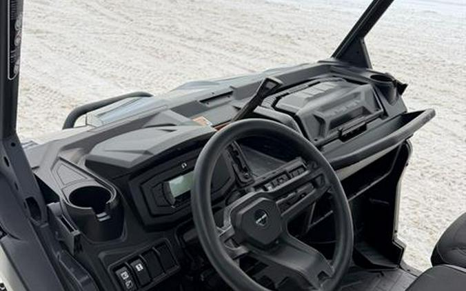 2024 Can-Am Defender XT HD7