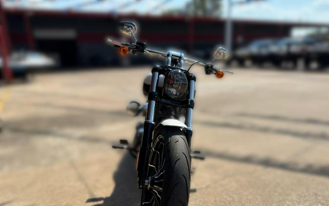 2024 HARLEY Softail Breakout