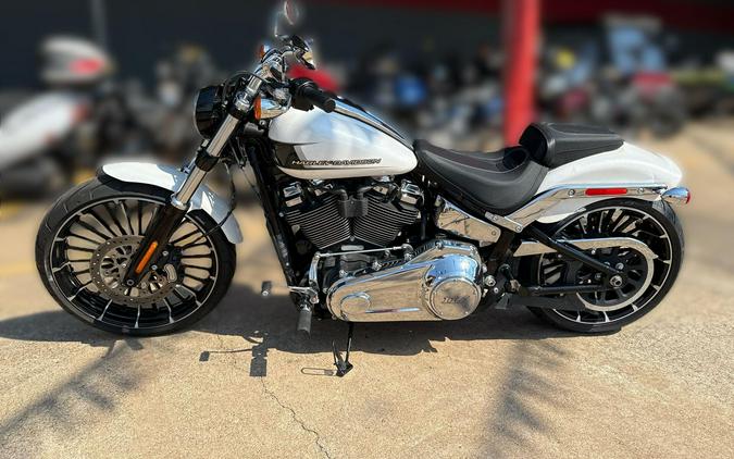 2024 HARLEY Softail Breakout