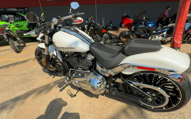 2024 HARLEY Softail Breakout
