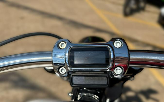 2024 HARLEY Softail Breakout