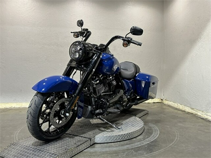 2023 Harley-Davidson Road King Special Bright Billiard Blue