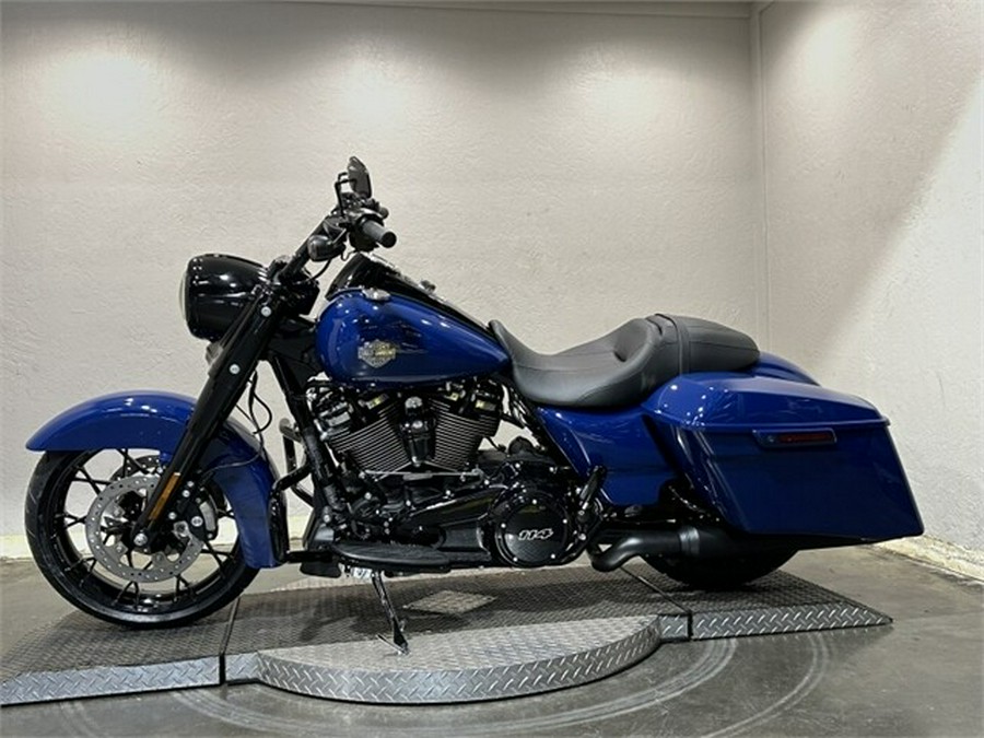 2023 Harley-Davidson Road King Special Bright Billiard Blue