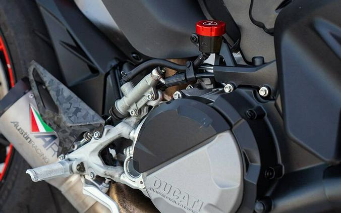 2023 Ducati Streetfighter V2