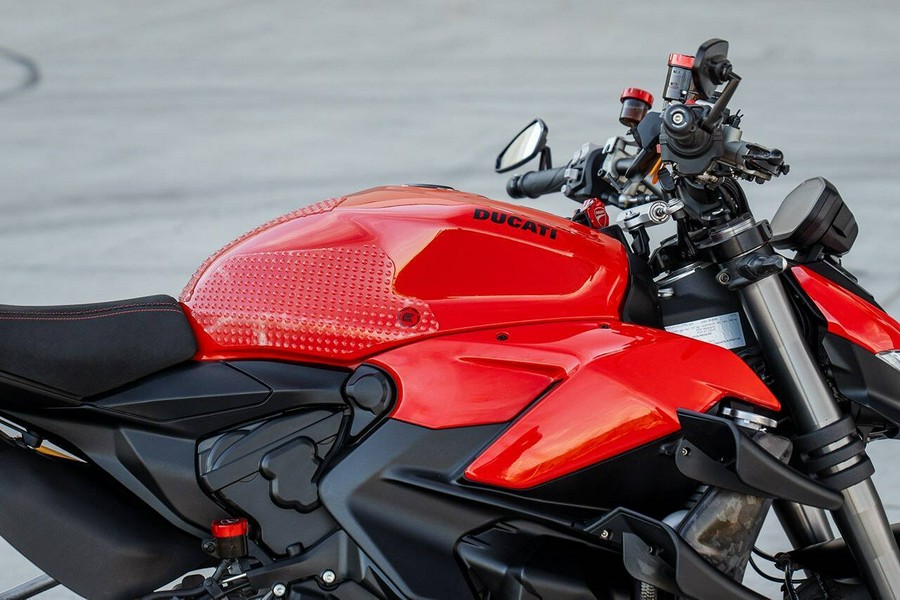 2023 Ducati Streetfighter V2