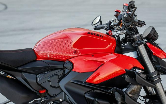 2023 Ducati Streetfighter V2