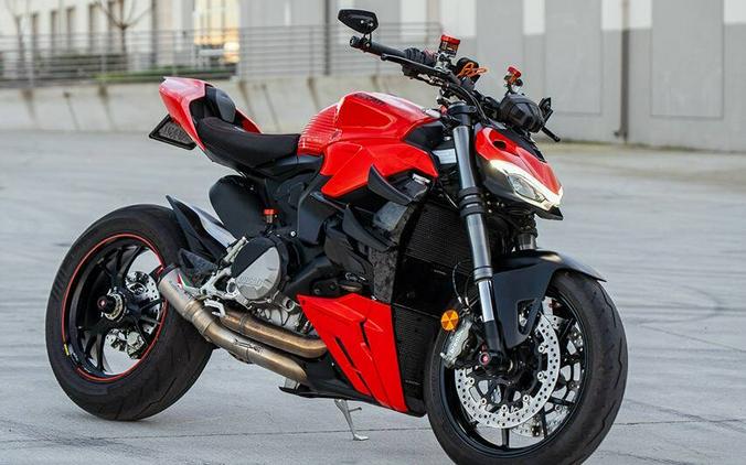 2023 Ducati Streetfighter V2