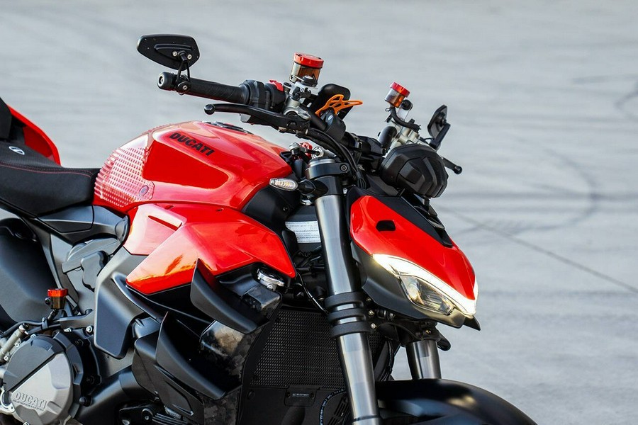 2023 Ducati Streetfighter V2
