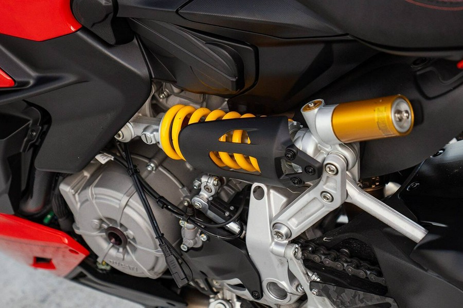 2023 Ducati Streetfighter V2