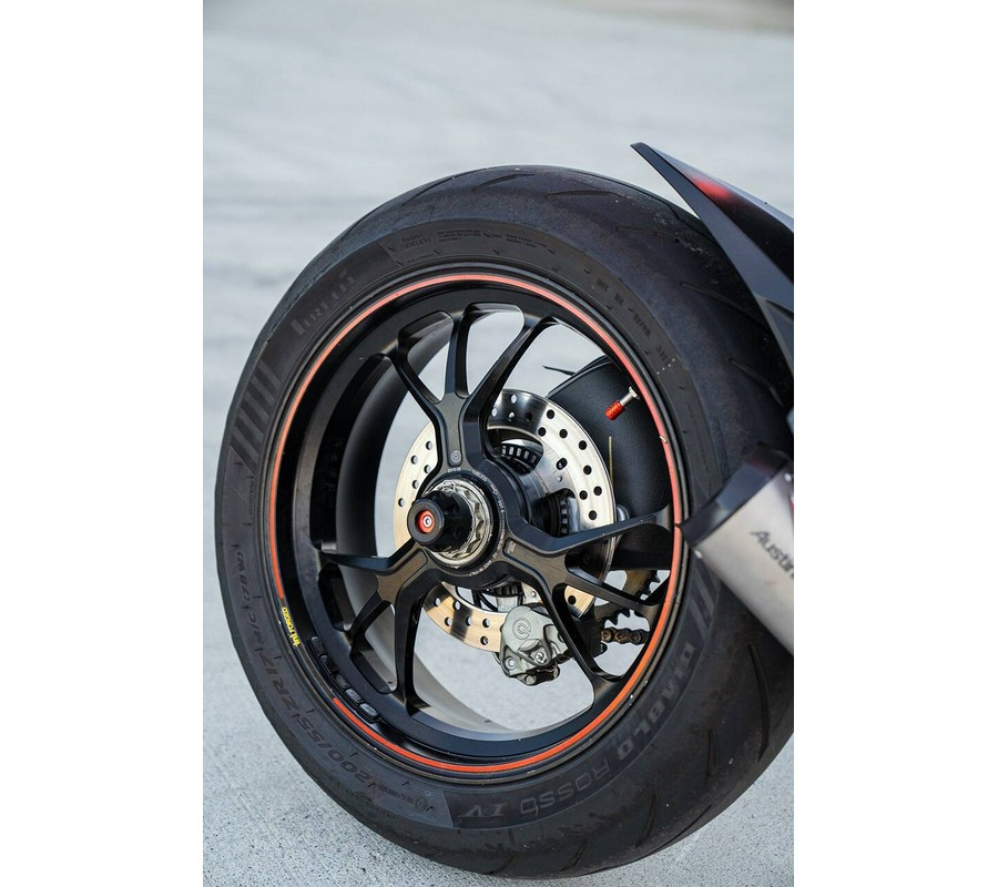 2023 Ducati Streetfighter V2
