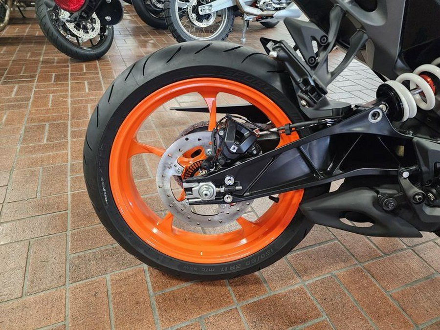 New 2024 KTM 390 DUKE