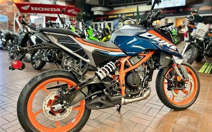 New 2024 KTM 390 DUKE