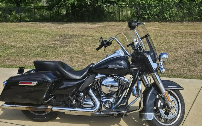 2014 Police Road King Exclusive - Vivid Black - Peace Officer