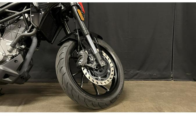 2025 300NK - CFMOTO