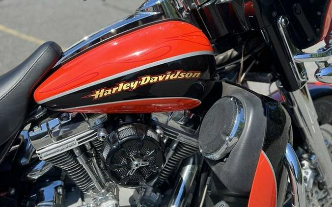 2004 Harley-Davidson® FLHTCSE