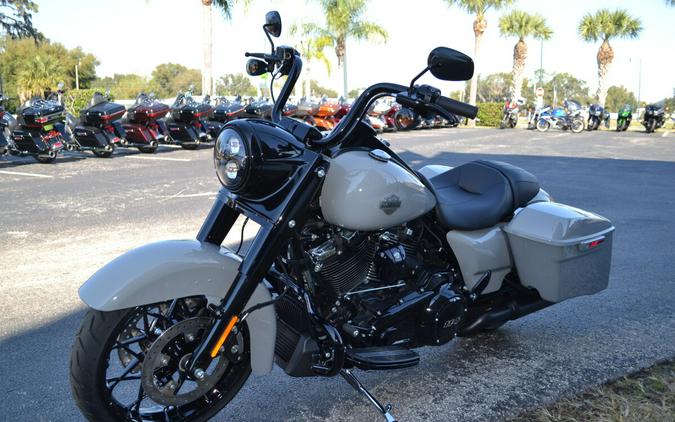 FLHRXS 2025 Road King™ Special