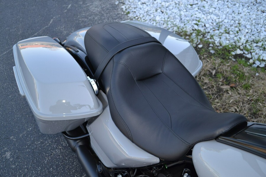 FLHRXS 2025 Road King™ Special