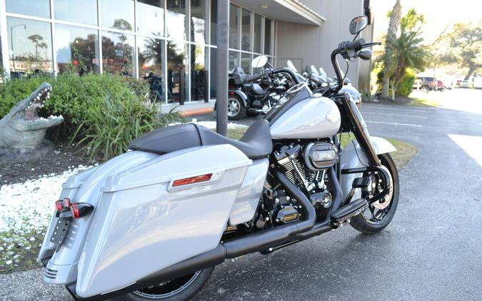FLHRXS 2025 Road King™ Special