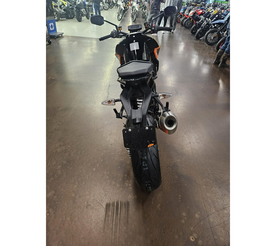 2019 KTM 1290 SUPER DUKE R