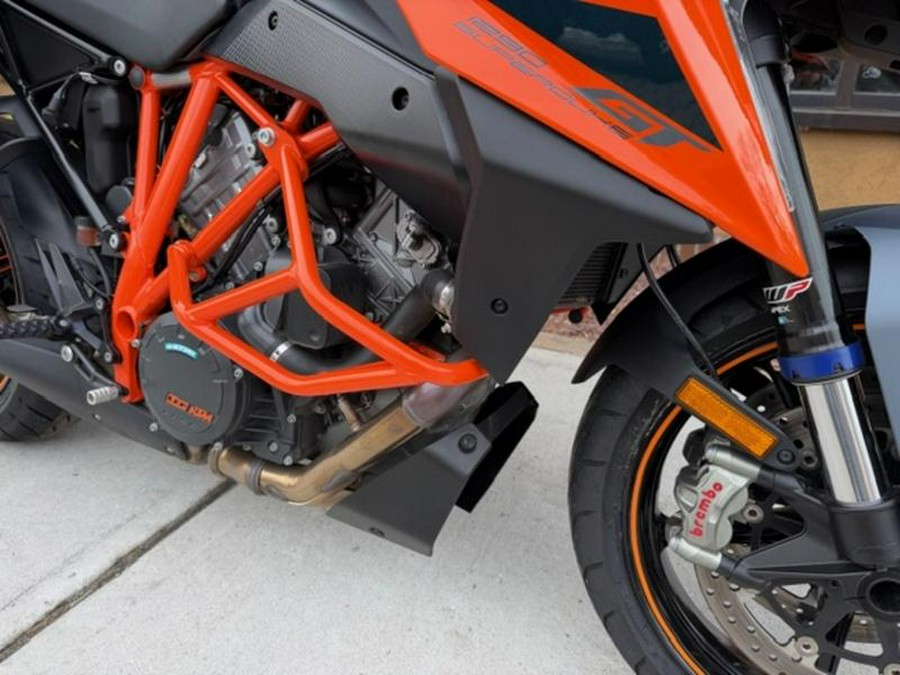 2023 KTM 1290 Super Duke GT