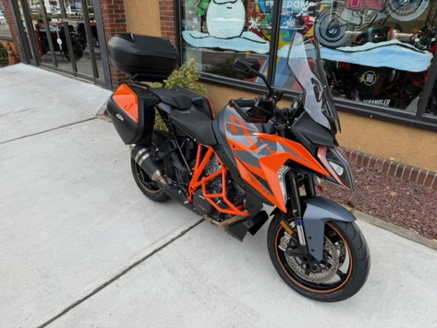 2023 KTM 1290 Super Duke GT