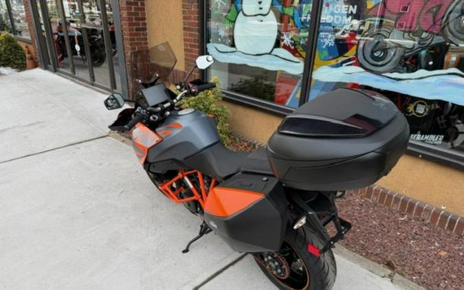 2023 KTM 1290 Super Duke GT