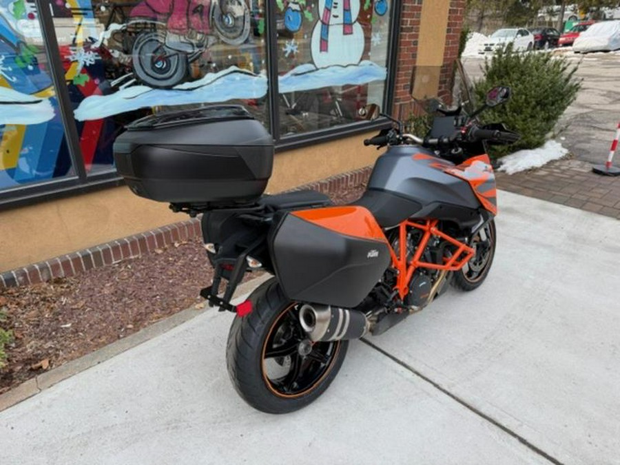 2023 KTM 1290 Super Duke GT