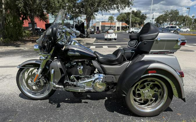 FLHTCUTG 2017 Tri Glide Ultra