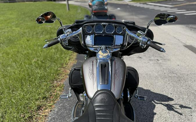 FLHTCUTG 2017 Tri Glide Ultra