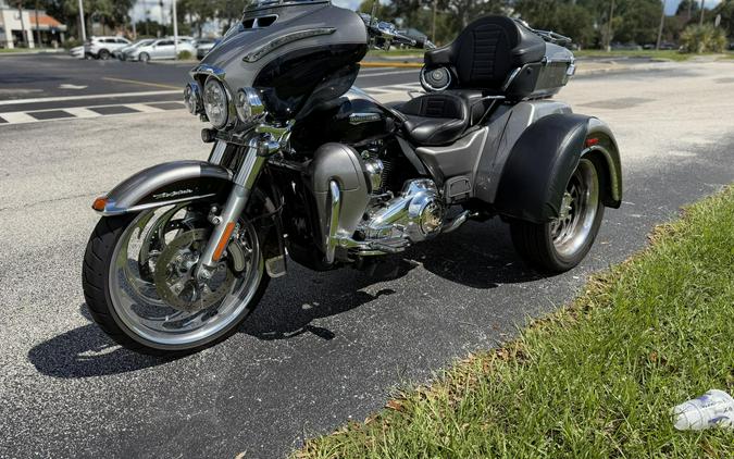 FLHTCUTG 2017 Tri Glide Ultra