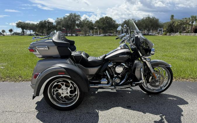 FLHTCUTG 2017 Tri Glide Ultra