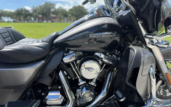 FLHTCUTG 2017 Tri Glide Ultra