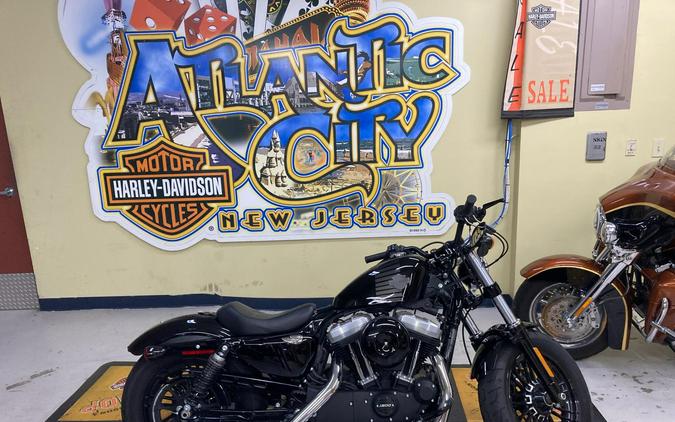 2016 Harley-Davidson® Forty-Eight® Vivid Black XL1200X
