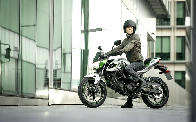 2024 Kawasaki Z® e-1 ABS - Spark a New Era As Early As December 2023!