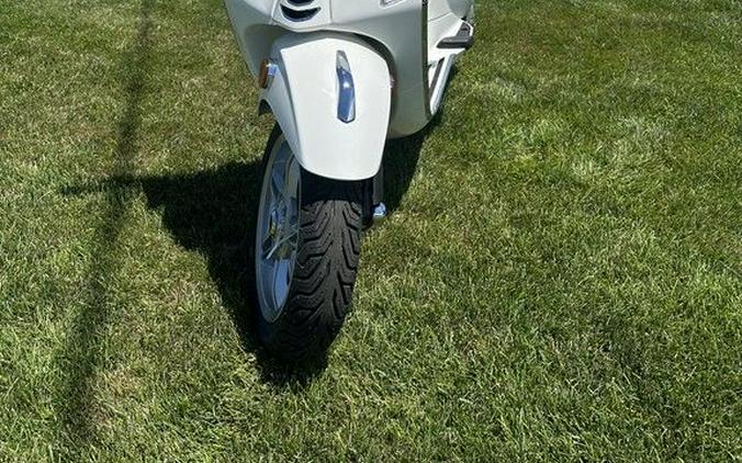 2025 Vespa Primavera 150