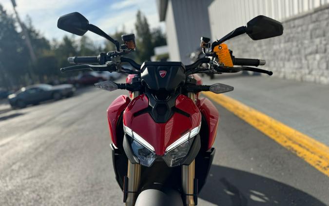 2026 Ducati Streetfighter V2