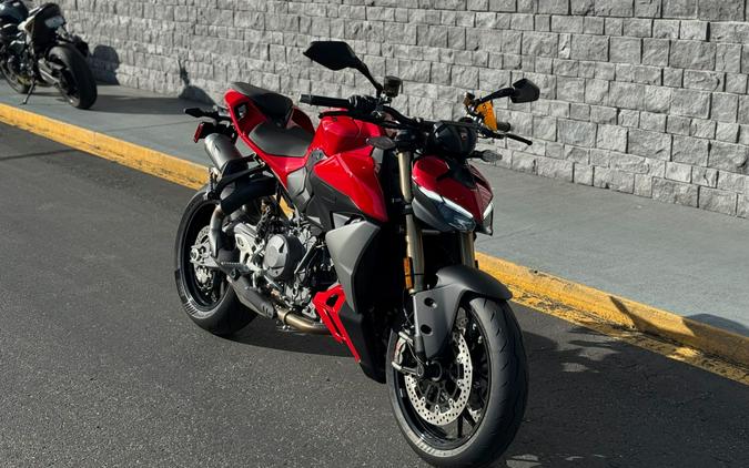 2026 Ducati Streetfighter V2