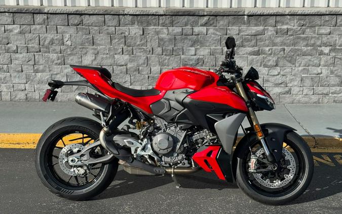 2026 Ducati Streetfighter V2