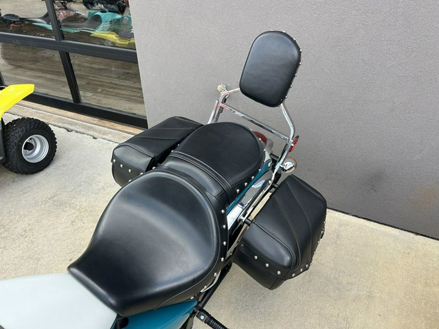 2022 Kawasaki Vulcan 900 Classic