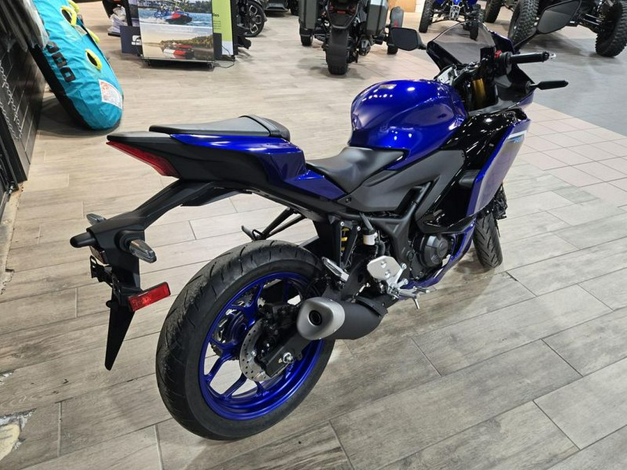 New 2025 YAMAHA YZFR3 ABS