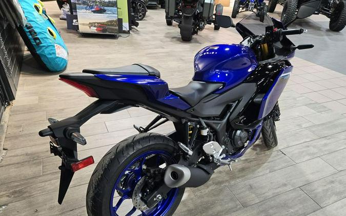 New 2025 YAMAHA YZFR3 ABS