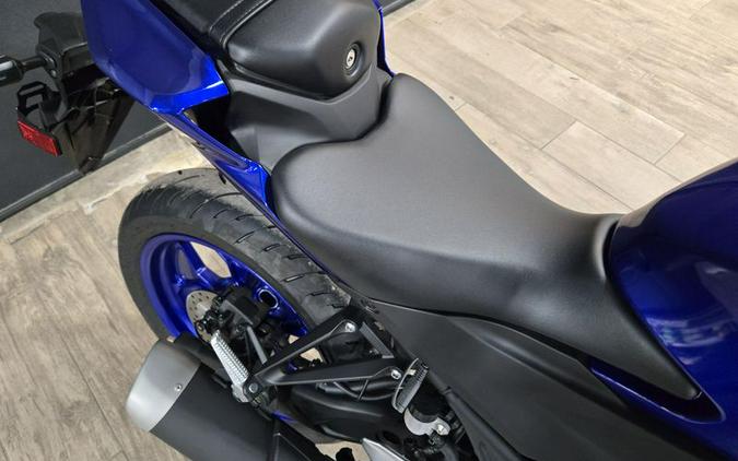 New 2025 YAMAHA YZFR3 ABS